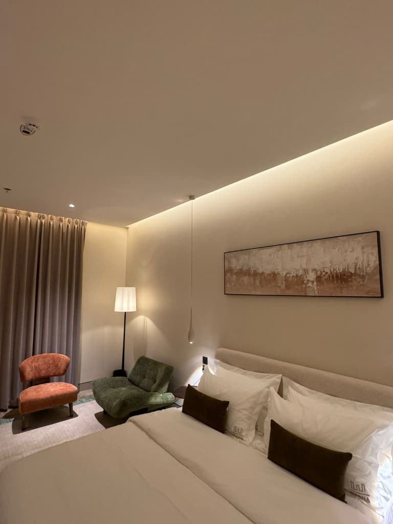 Evana bedroom